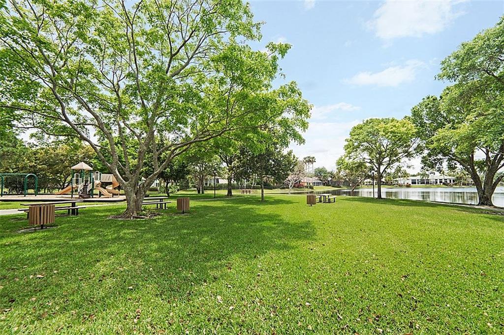 The Landings Of Parkland - Residential