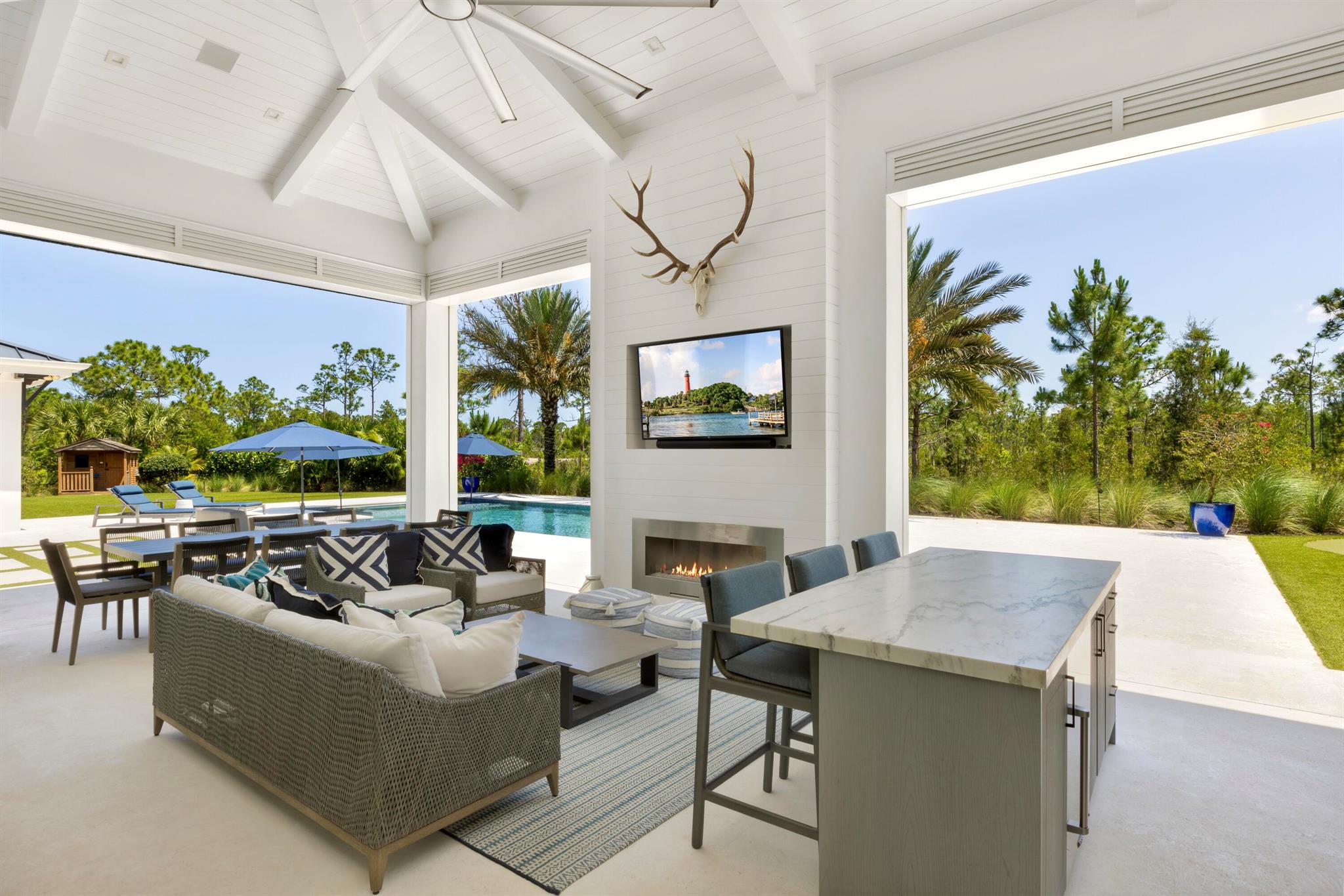 JUPITER EQUESTRIAN ESTATE - Residential