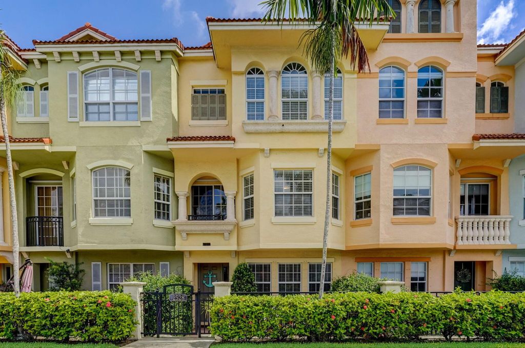 Photo of 2528 Gardens Parkway, Palm Beach Gardens, FL 33410 (MLS # R10906458)