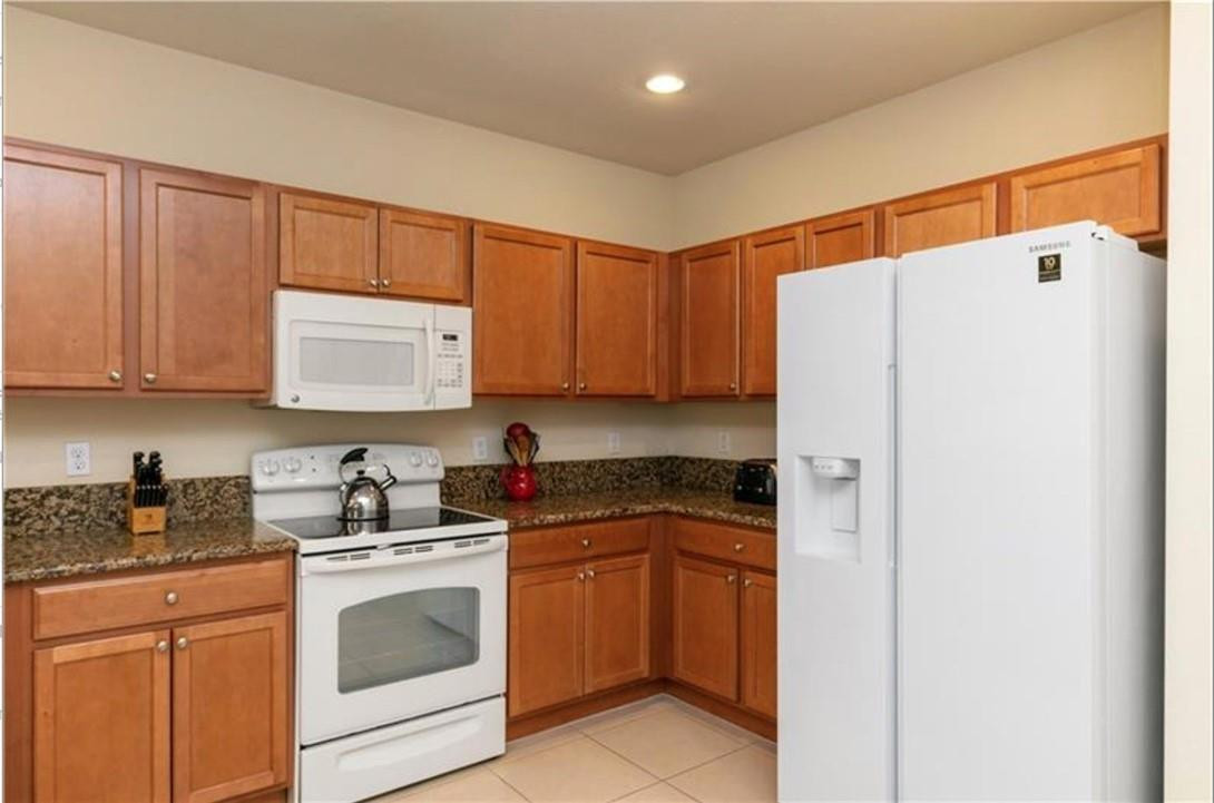 PALOMA LAKES PLAT - Residential Lease