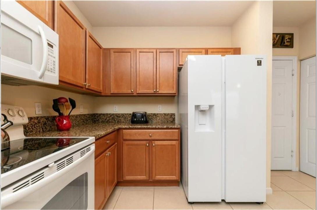 PALOMA LAKES PLAT - Residential Lease
