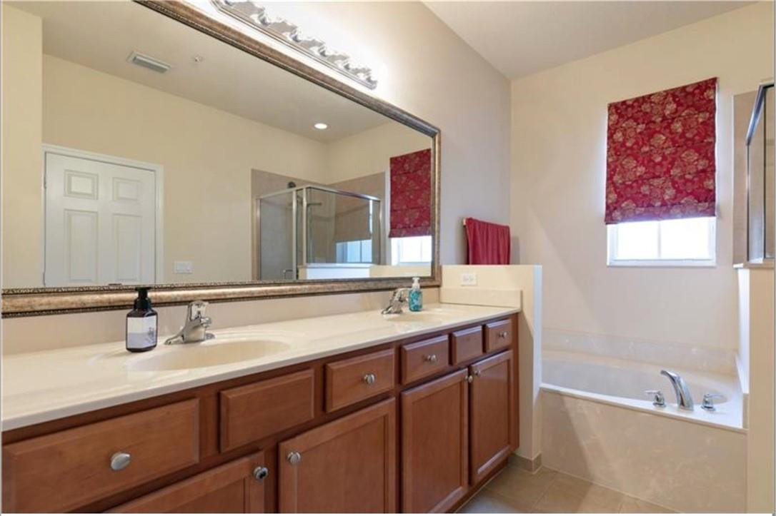 PALOMA LAKES PLAT - Residential Lease