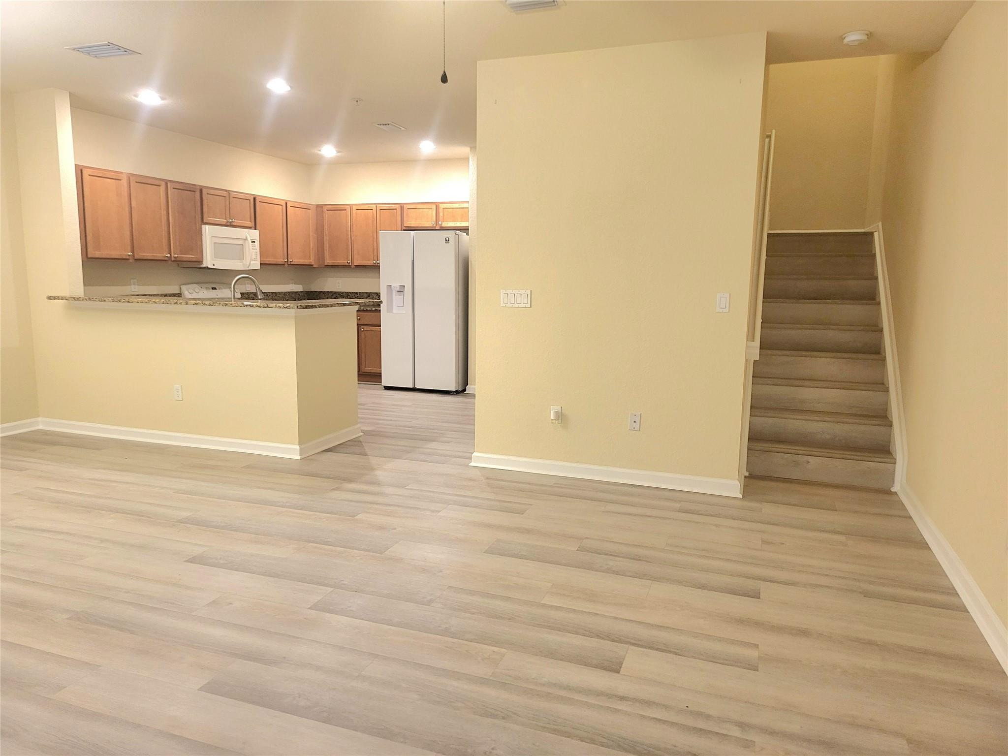 PALOMA LAKES PLAT - Residential Lease