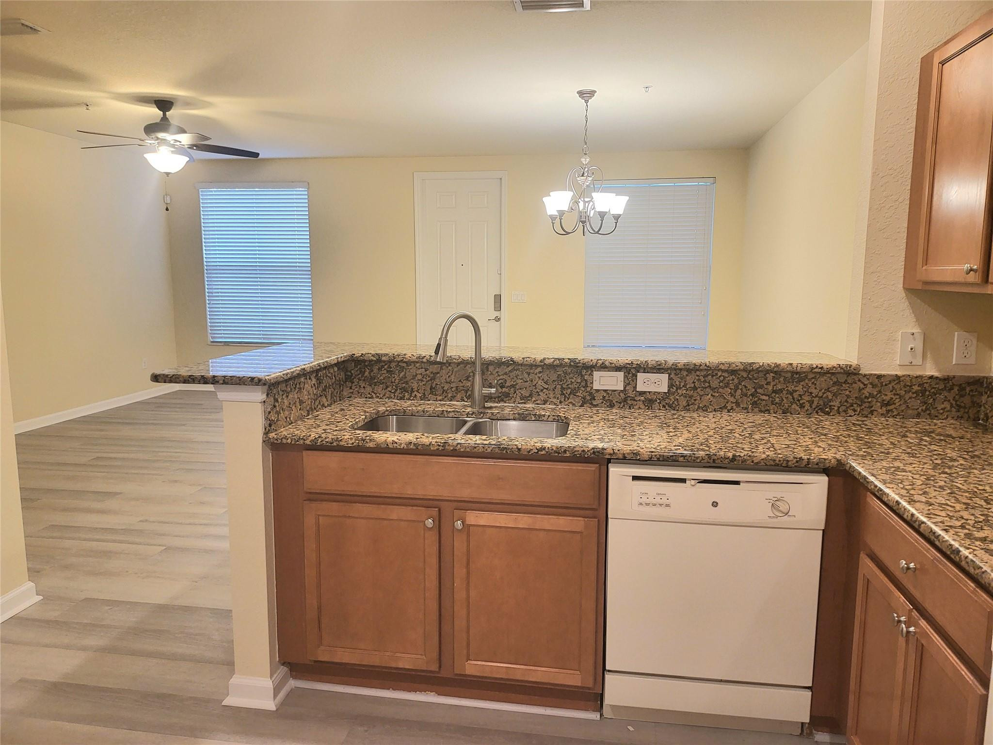 PALOMA LAKES PLAT - Residential Lease