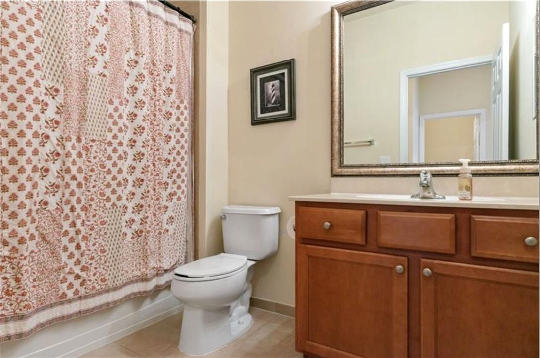 PALOMA LAKES PLAT - Residential Lease