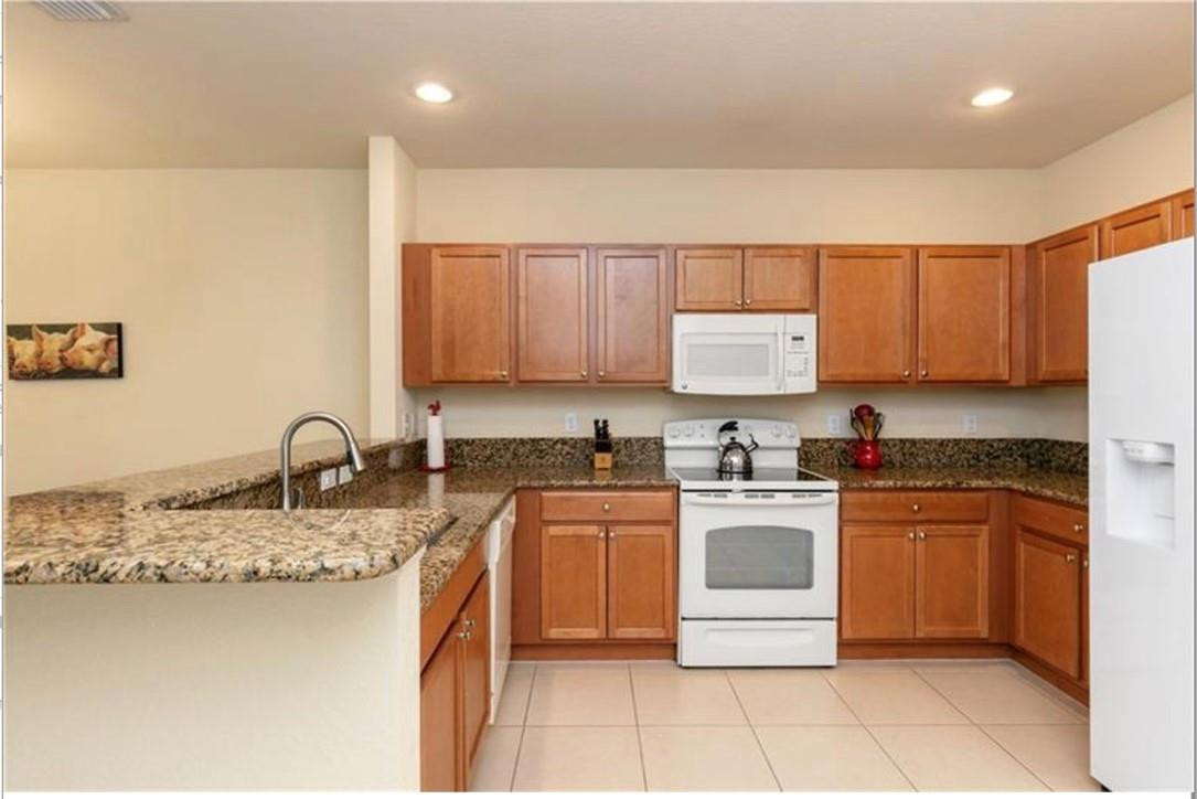 PALOMA LAKES PLAT - Residential Lease