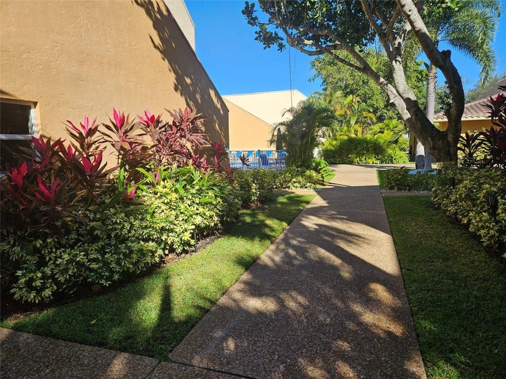 Photo of 959 SE 2nd Avenue #248, Deerfield Beach, FL 33441 (MLS # F10538638)