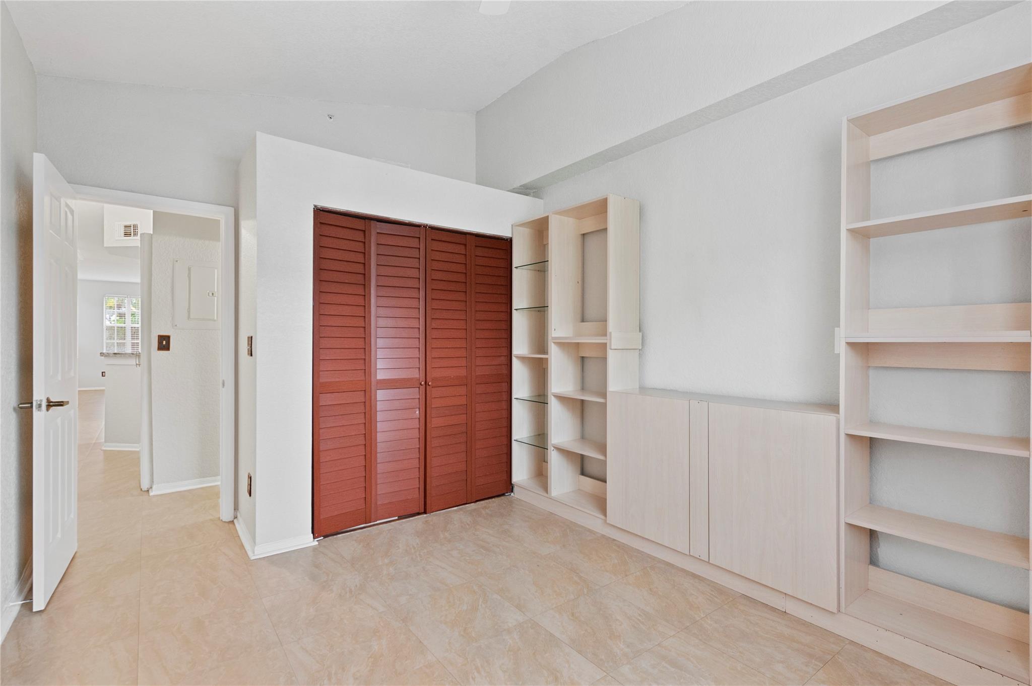 VILLAS DE TUSCANY CONDO - Residential Lease