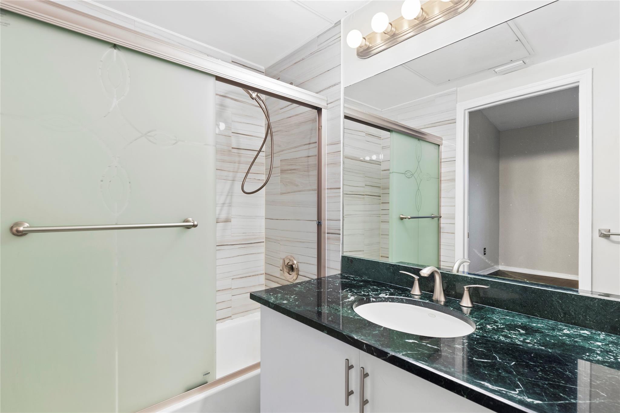 VILLAS DE TUSCANY CONDO - Residential Lease