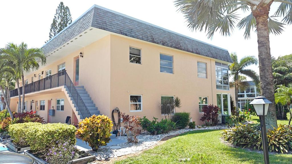 Photo of 2950 SE Ocean Boulevard #37-6, Stuart, FL 34996 (MLS # R11000542)