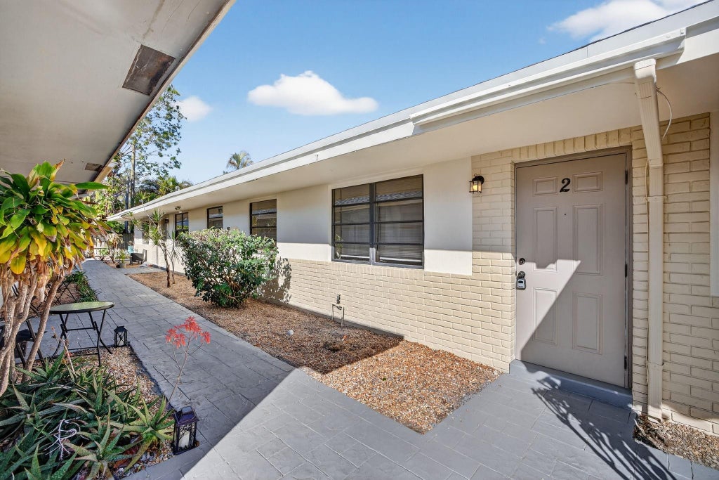 Photo of 2500 SW 18th Terrace #2, Fort Lauderdale, FL 33315 (MLS # F10555310)