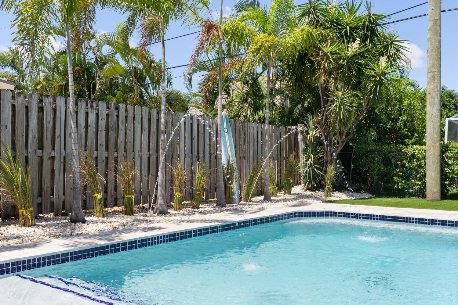 Lighthouse Point 4th Sec - Residential