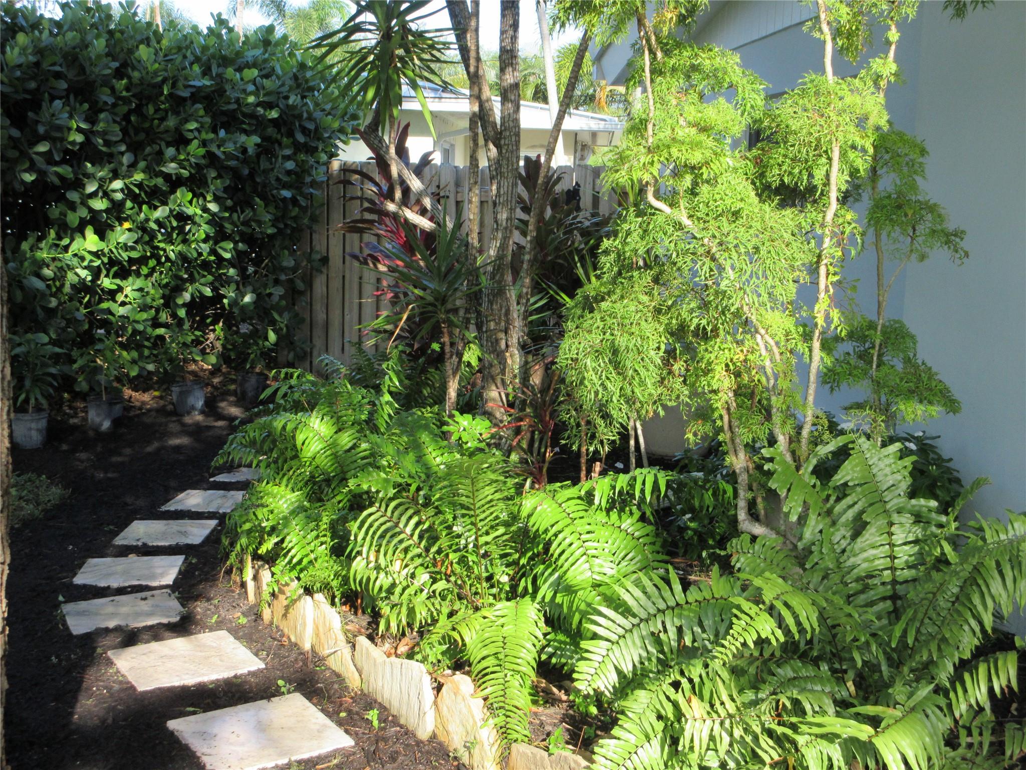 Lighthouse Point 4th Sec - Residential