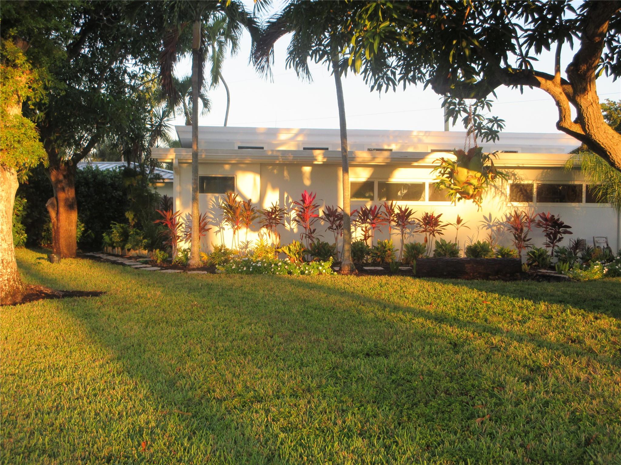 Lighthouse Point 4th Sec - Residential