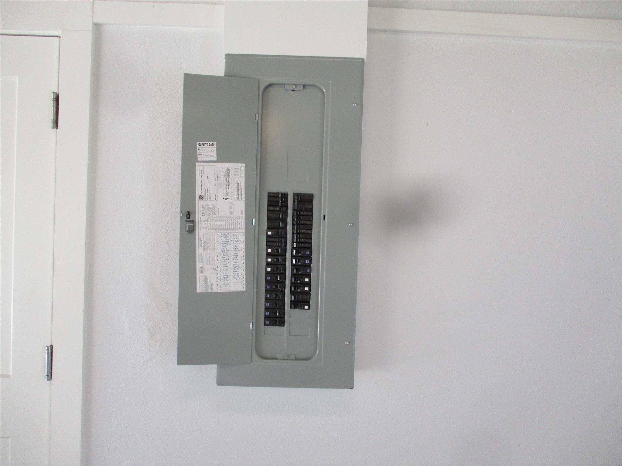 Lighthouse Point 4th Sec - Residential