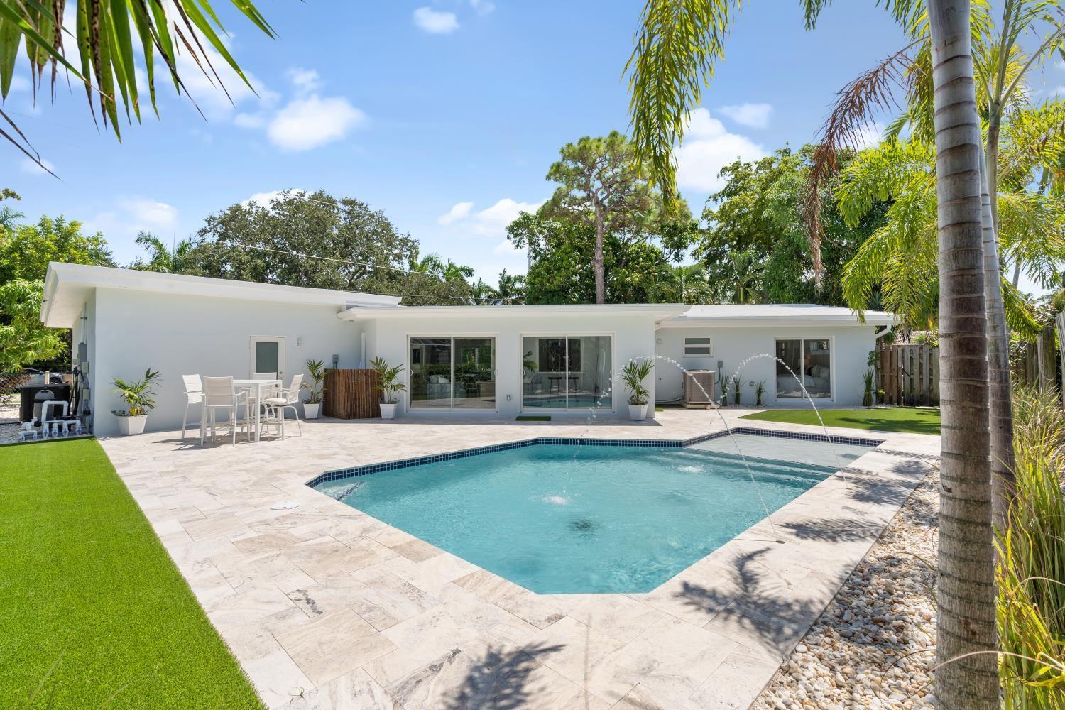 Lighthouse Point 4th Sec - Residential