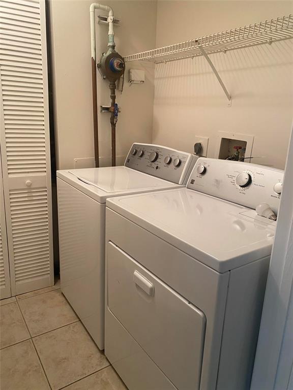 Edgewater Condo - Residential Lease