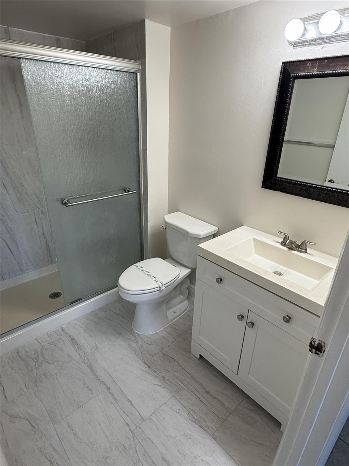 Edgewater Condo - Residential Lease