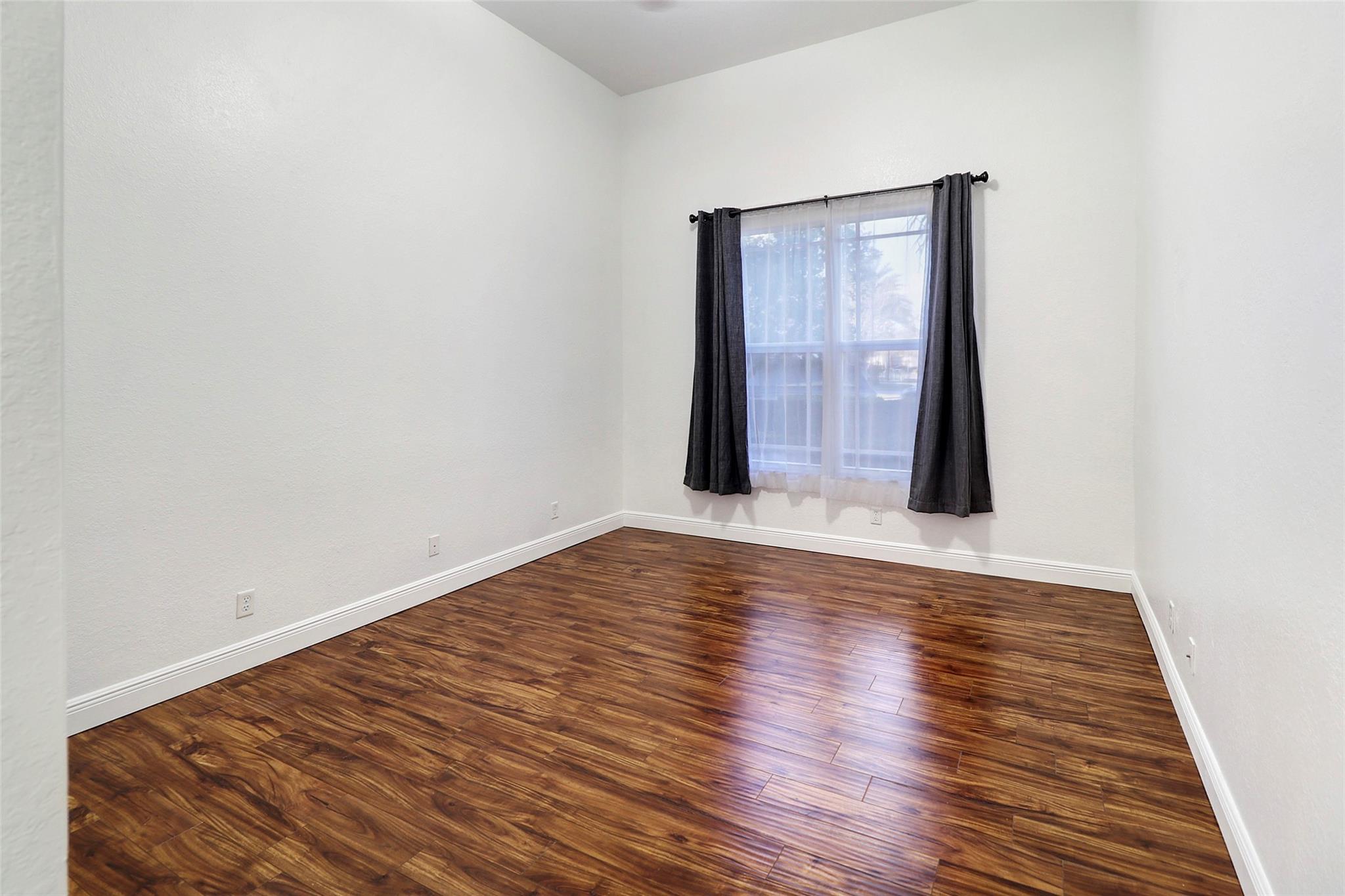 Debuys 180-147 B - Residential