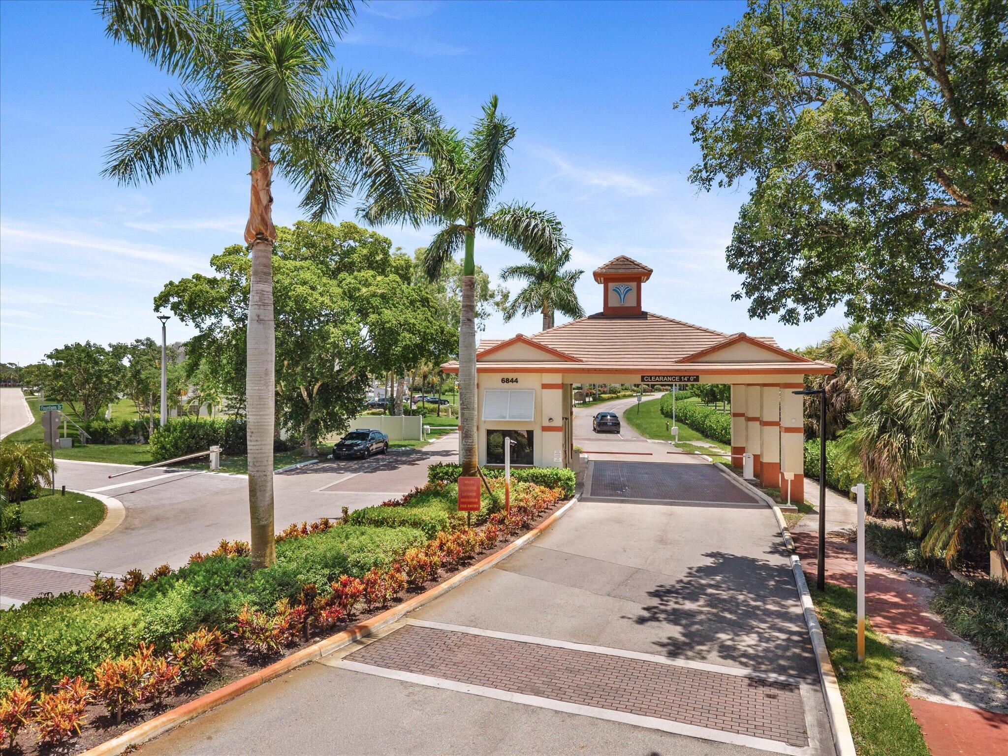 4266 Deste Court 302, Lake Worth FL 33467