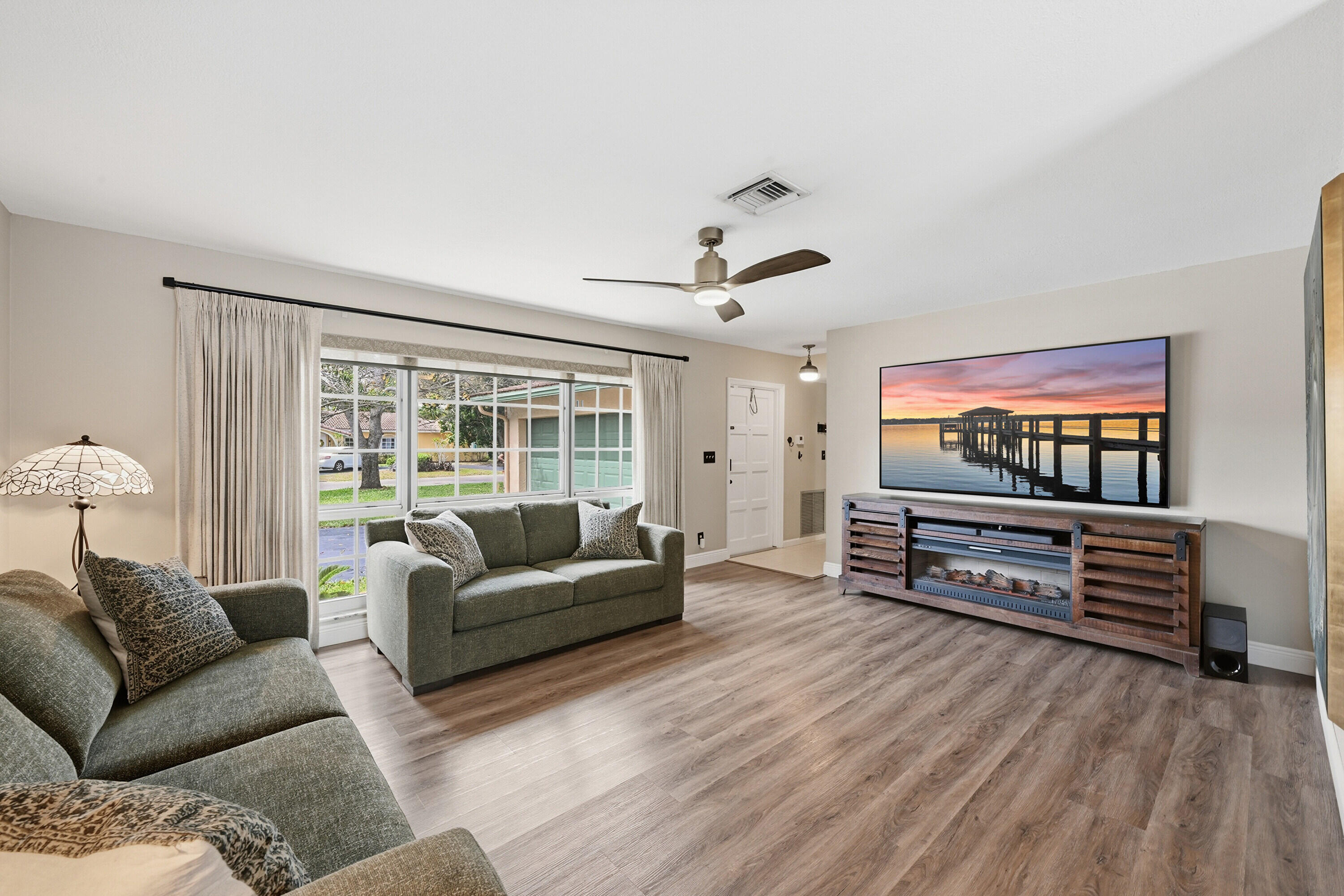 FOREST HILLS - Residential