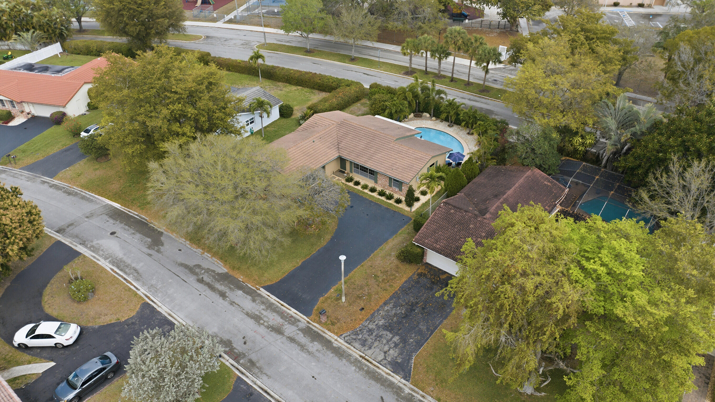 FOREST HILLS - Residential