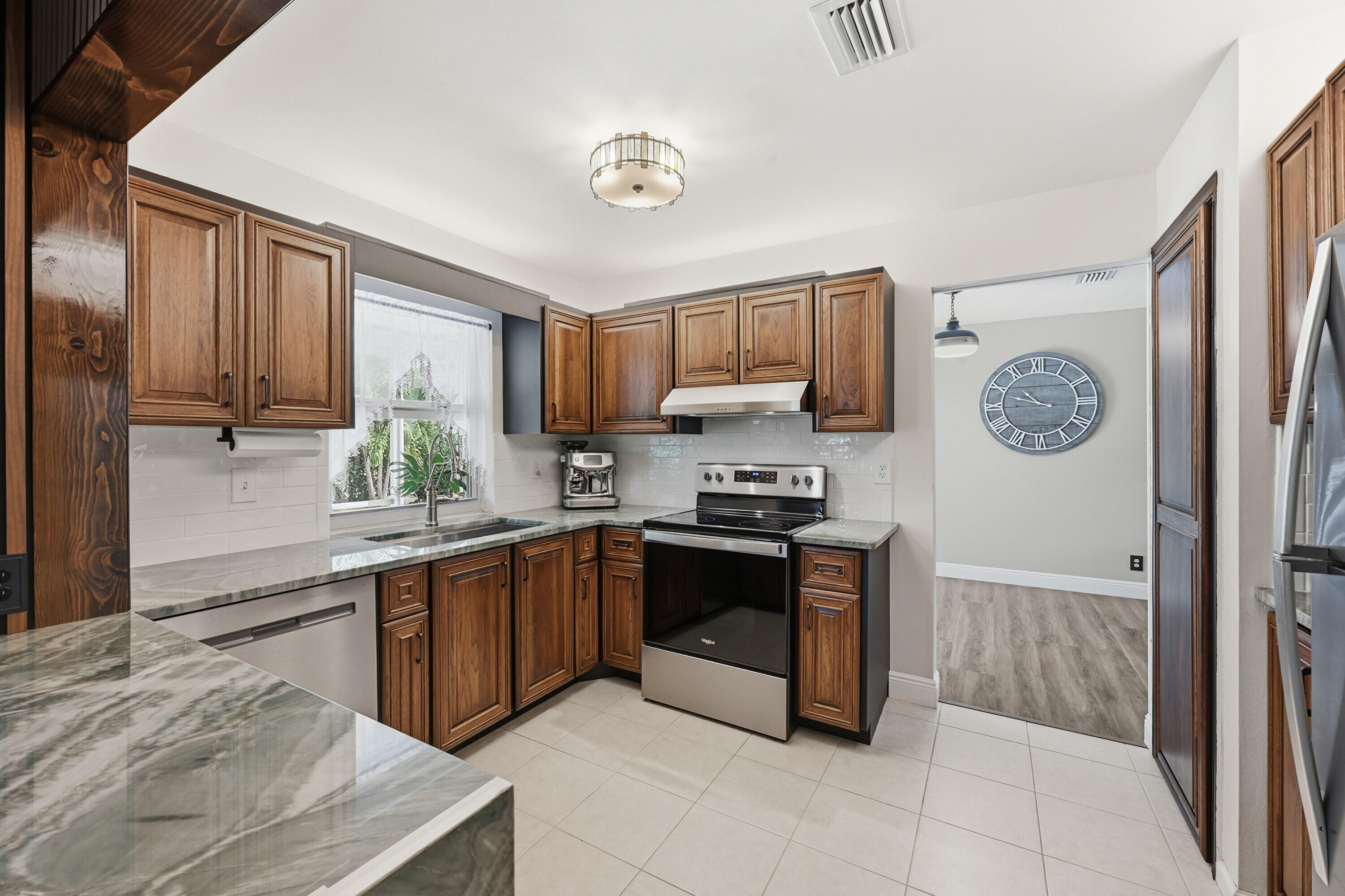 FOREST HILLS - Residential