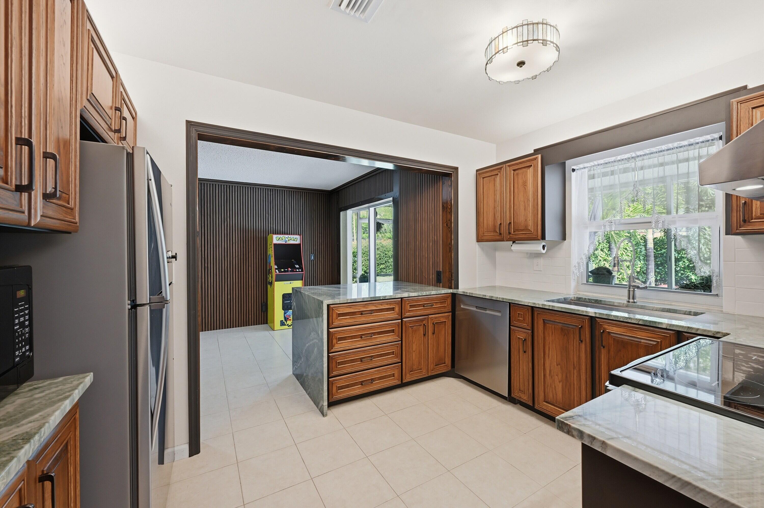 FOREST HILLS - Residential