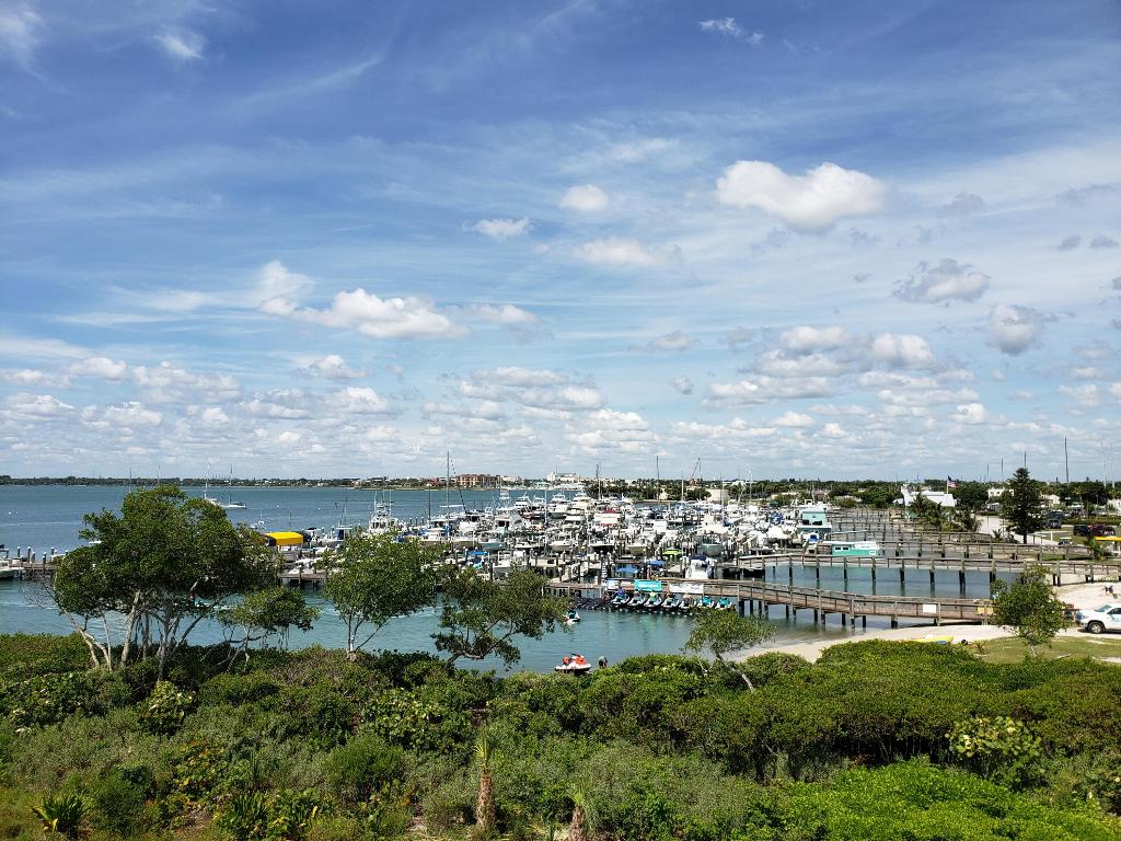 HARBOUR ISLE AT HUTCHINSON ISLAND WEST, A CONDOMIN - Residential Lease