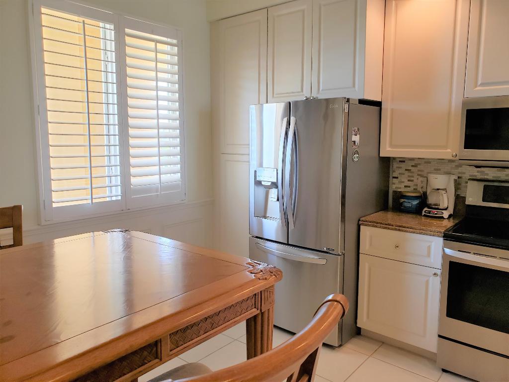 HARBOUR ISLE AT HUTCHINSON ISLAND WEST, A CONDOMIN - Residential Lease