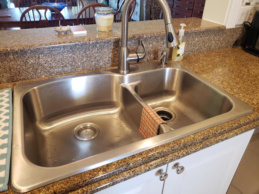 HARBOUR ISLE AT HUTCHINSON ISLAND WEST, A CONDOMIN - Residential Lease