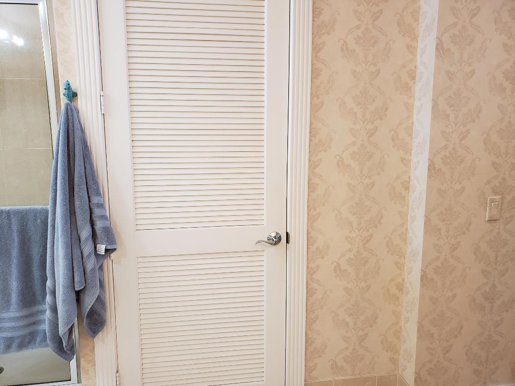 HARBOUR ISLE AT HUTCHINSON ISLAND WEST, A CONDOMIN - Residential Lease