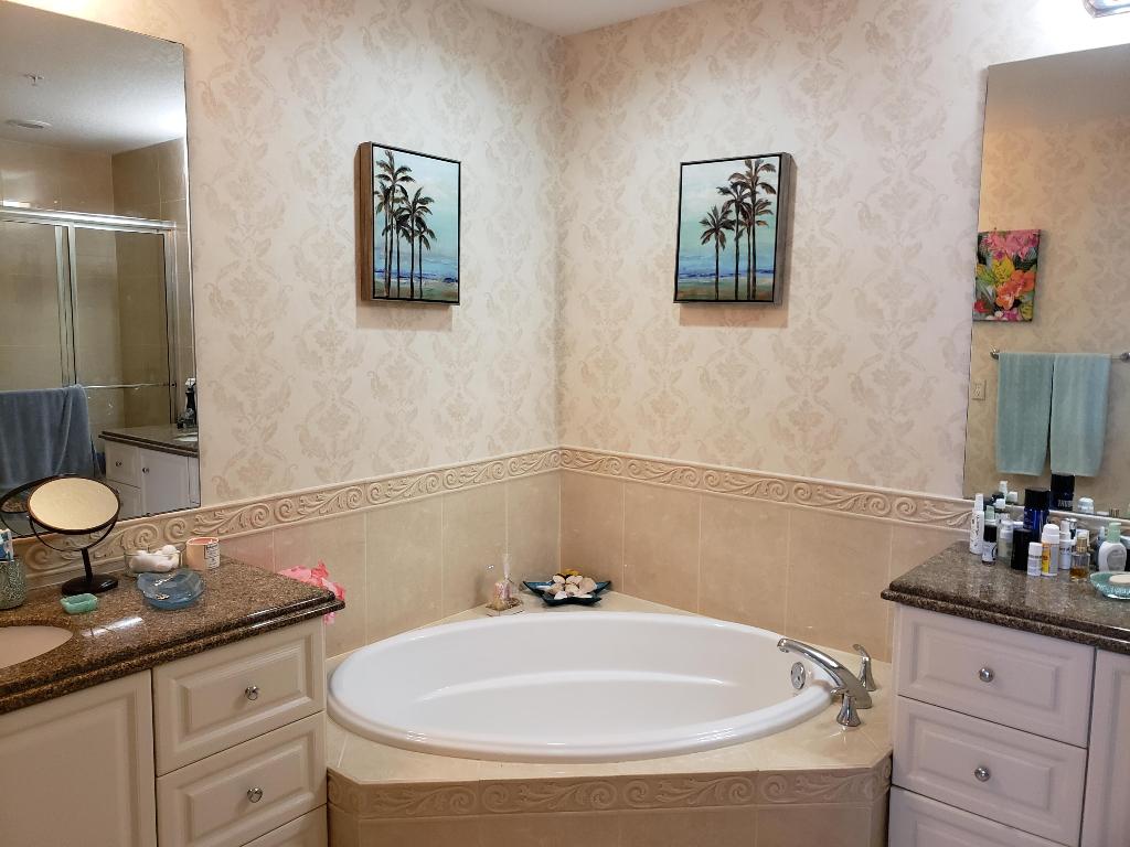 HARBOUR ISLE AT HUTCHINSON ISLAND WEST, A CONDOMIN - Residential Lease