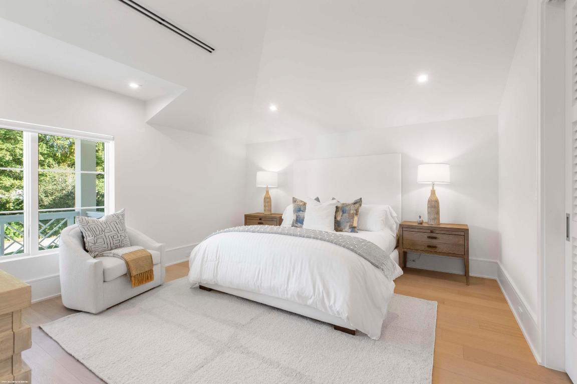 OAK TREE EST - Residential