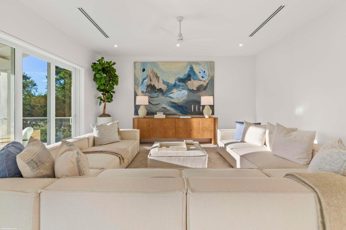 OAK TREE EST - Residential