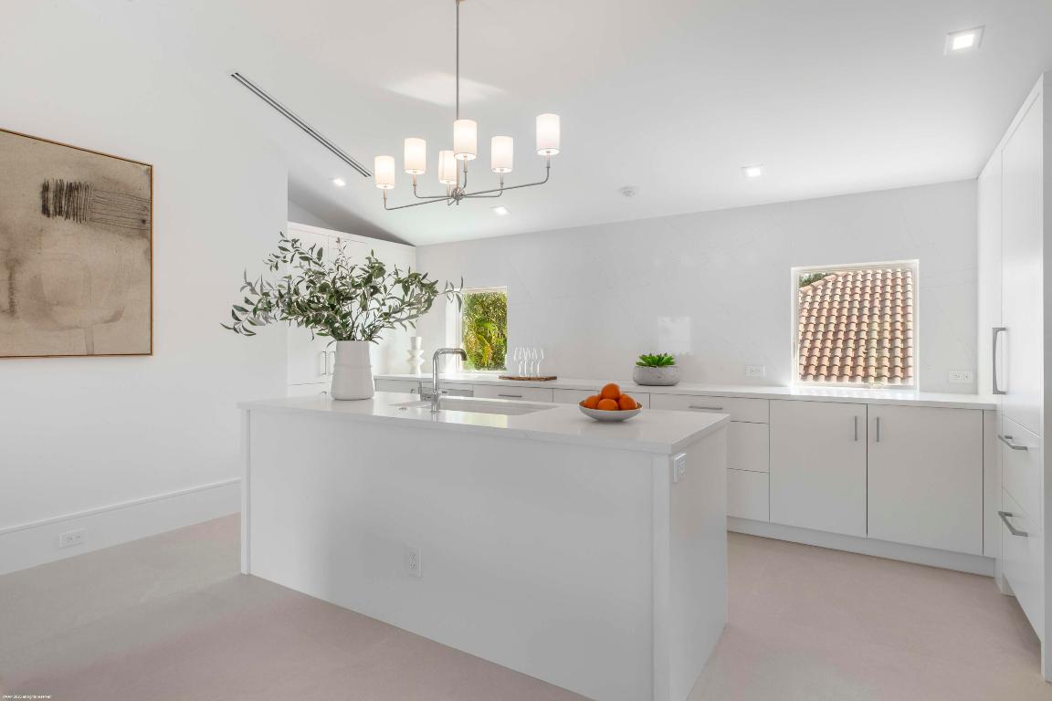 OAK TREE EST - Residential