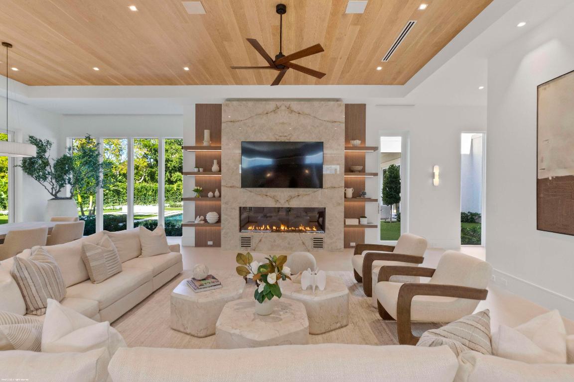 OAK TREE EST - Residential