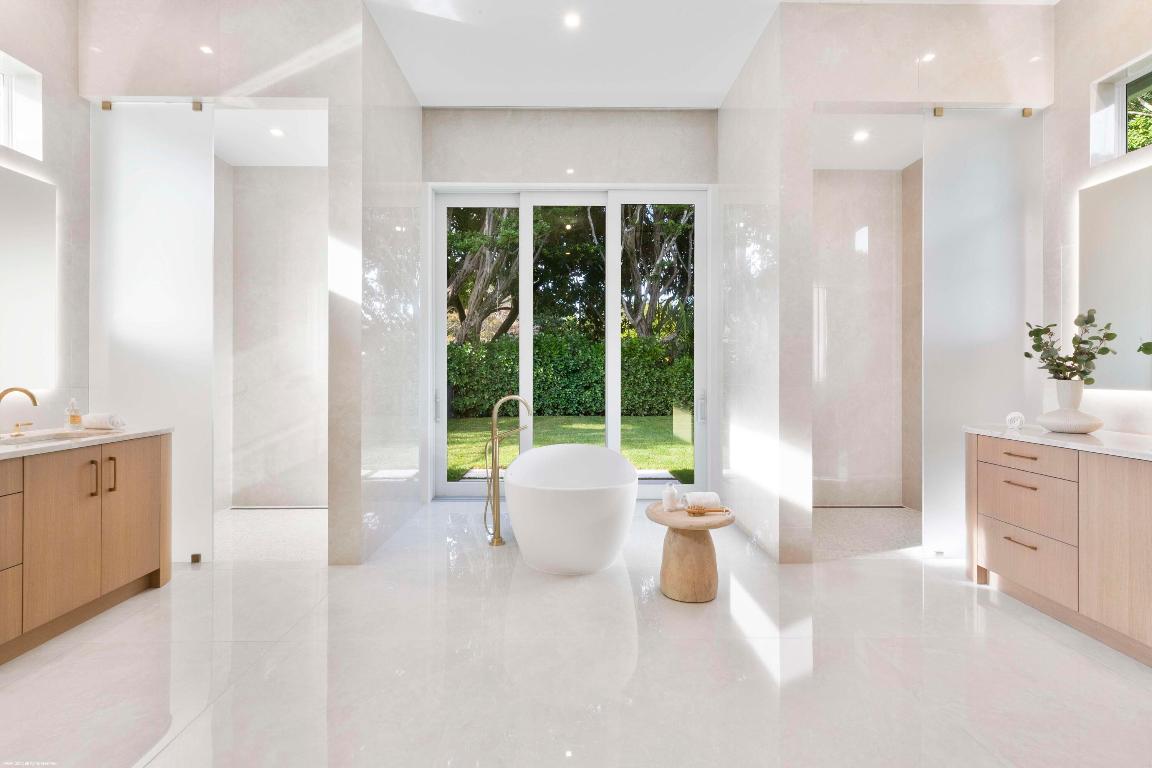 OAK TREE EST - Residential