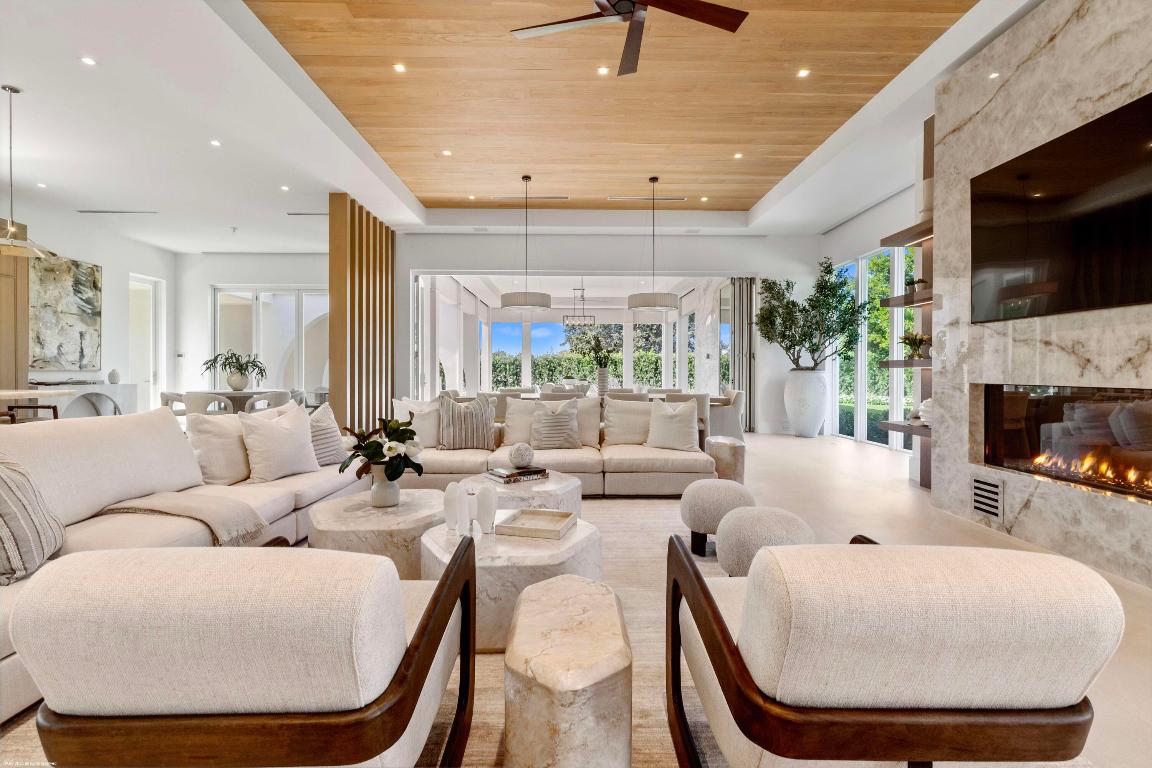 OAK TREE EST - Residential