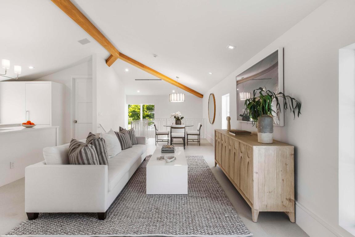 OAK TREE EST - Residential