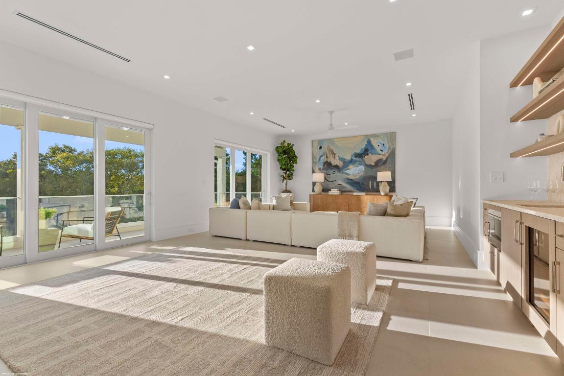 OAK TREE EST - Residential