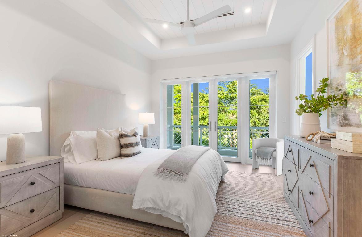 OAK TREE EST - Residential