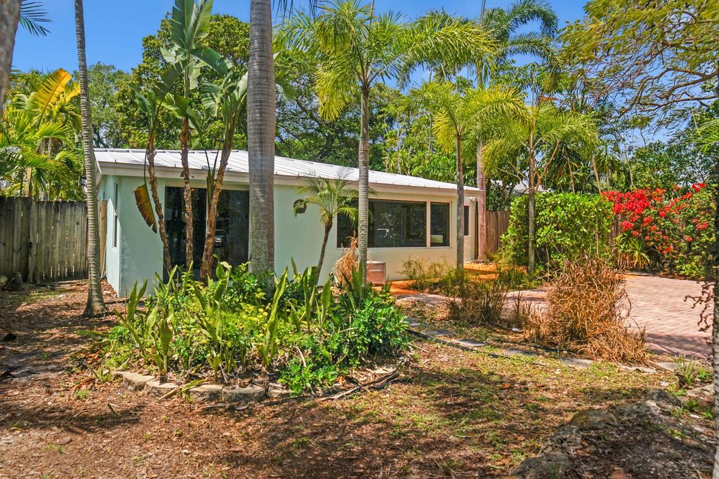 Photo of 1317 NE 1st Avenue, Fort Lauderdale, FL 33304 (MLS # F10496738)