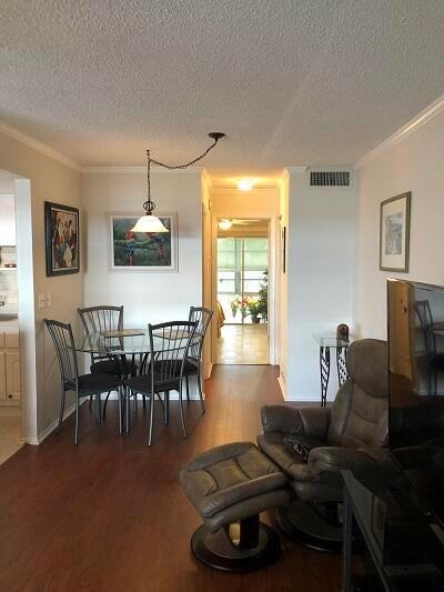 CEDAR POINTE CONDO - Residential Lease