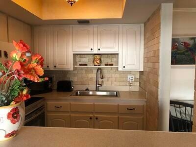 CEDAR POINTE CONDO - Residential Lease