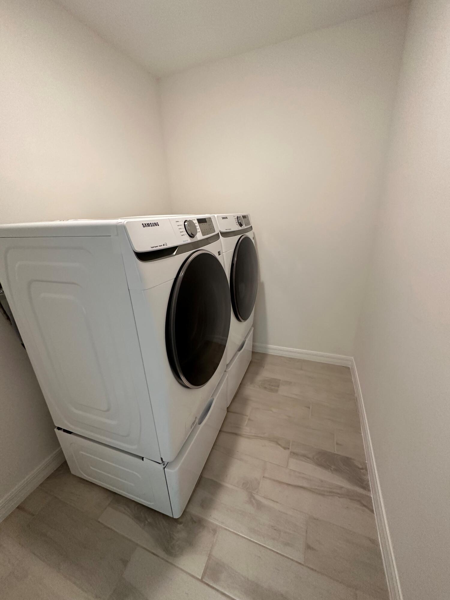 VERANO SOUTH PUD 1 - Crosstown Commons - Residential Lease