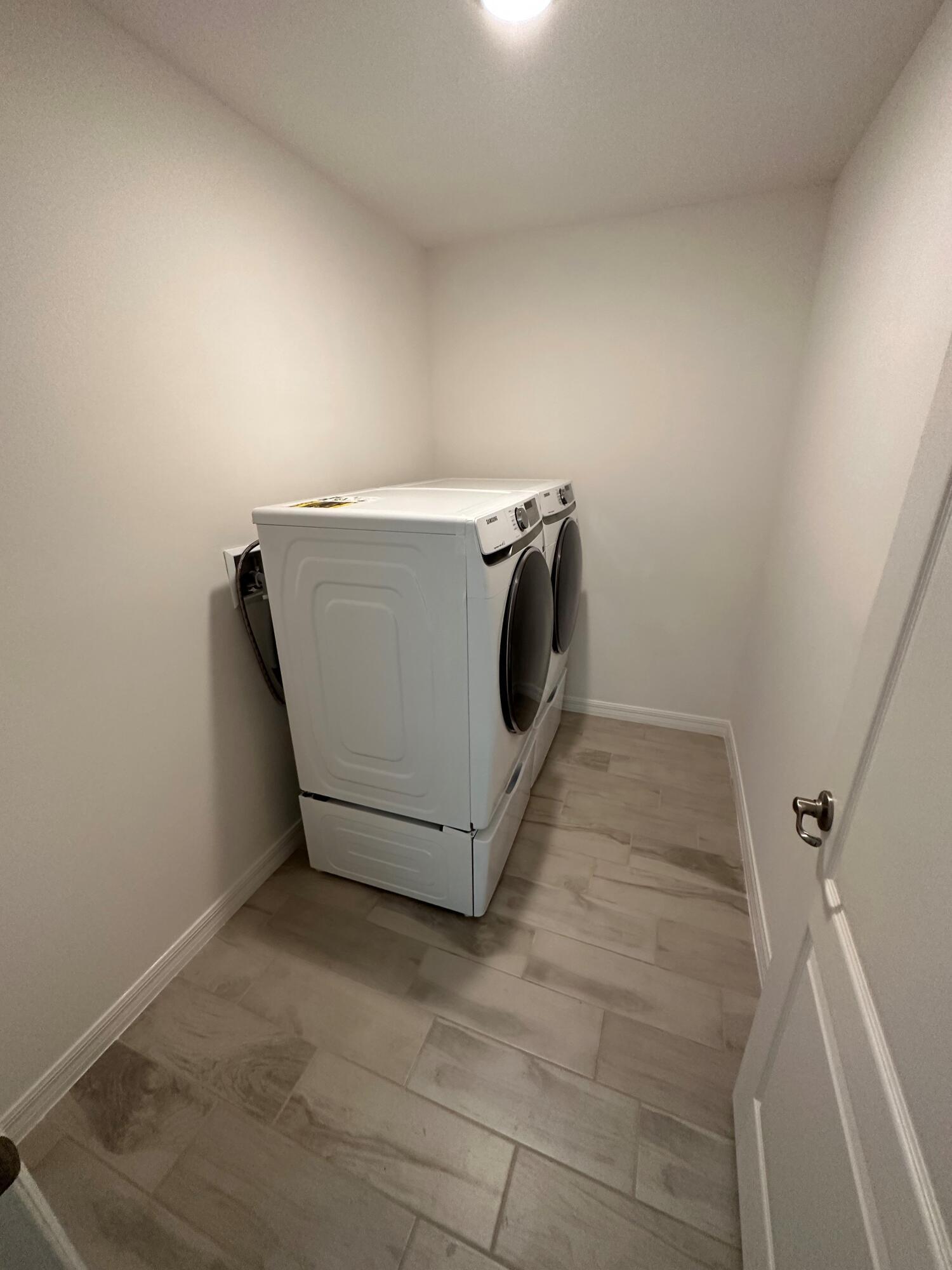 VERANO SOUTH PUD 1 - Crosstown Commons - Residential Lease