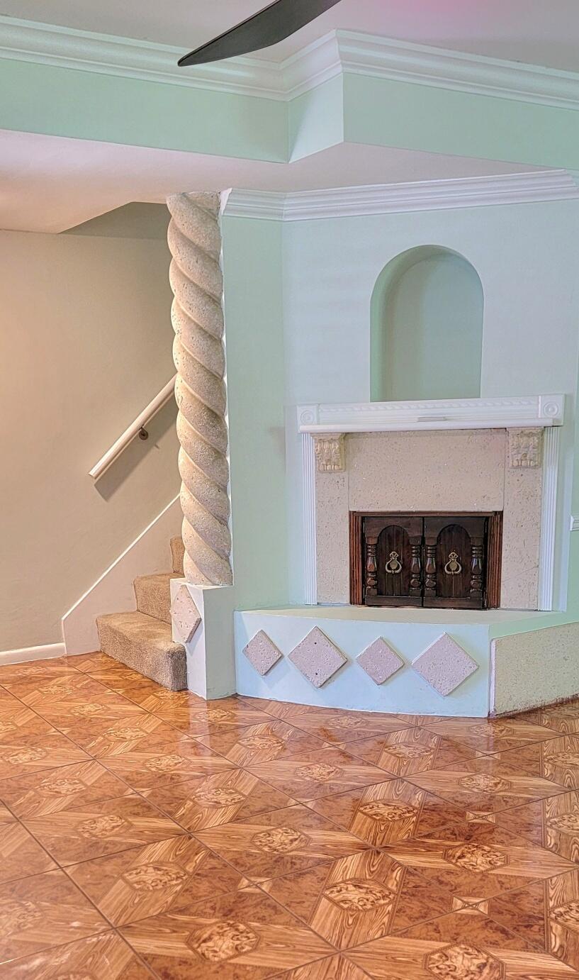 323 Sandtree Drive
