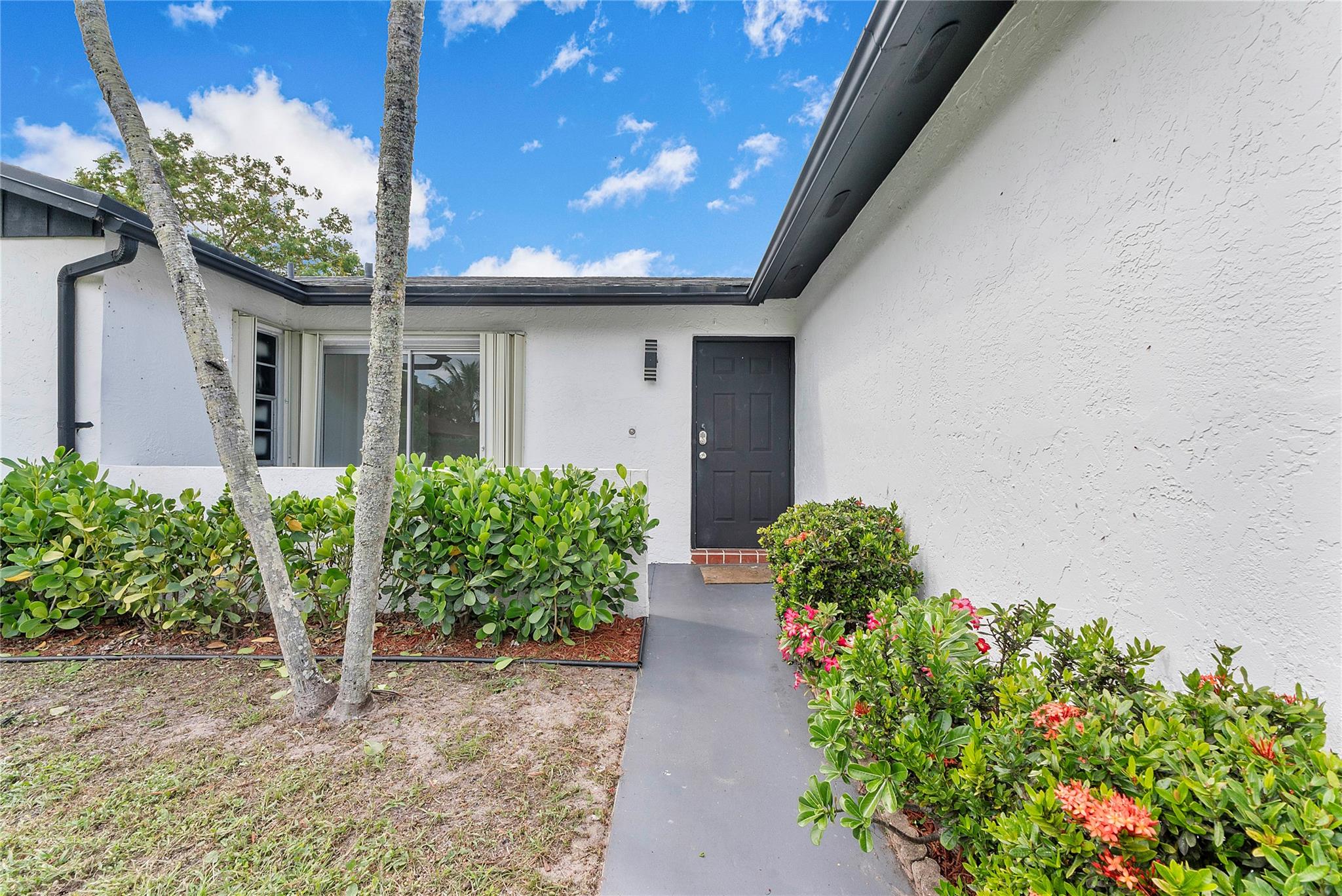 ROYAL PALM POINTE - Residential Lease