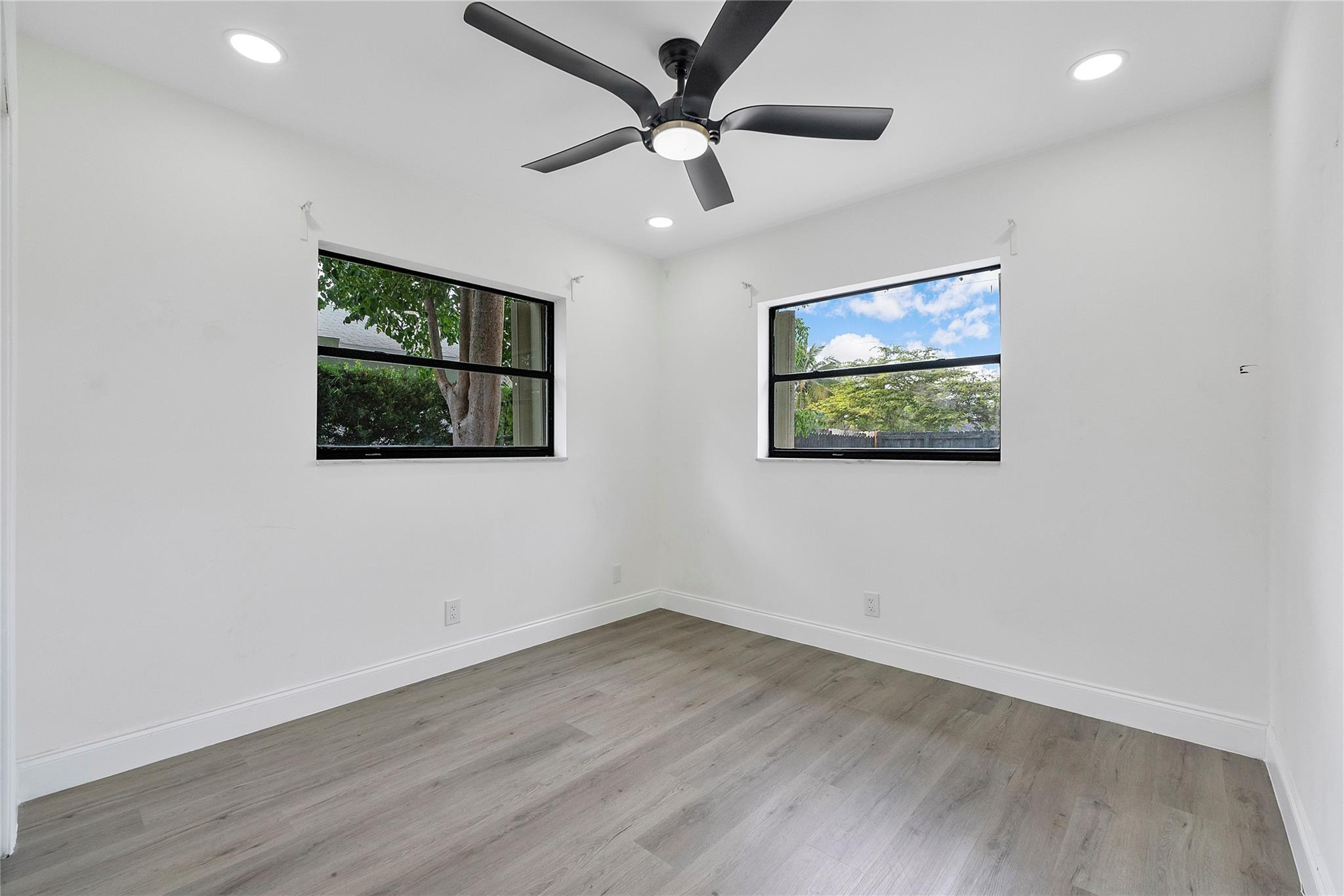 ROYAL PALM POINTE - Residential Lease